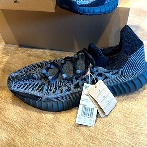 NWT adidas Yeezy 350 V2 CMPCT in Slate Onyx. Never worn. Size 12